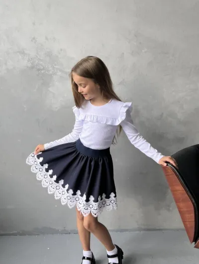 [commerce_product:title]